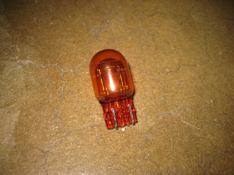 GMC-Terrain-Headlight-Bulbs-Replacement-Guide-041