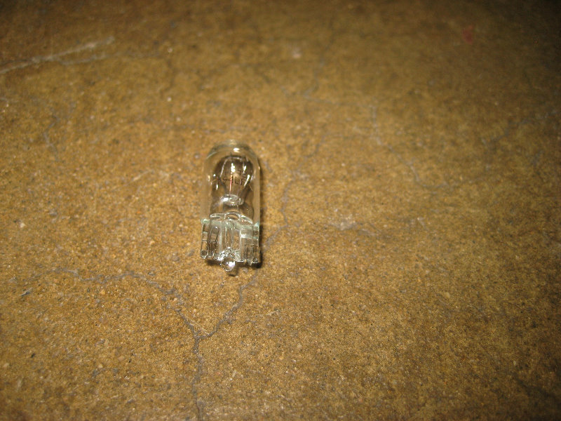 GMC-Terrain-Headlight-Bulbs-Replacement-Guide-047