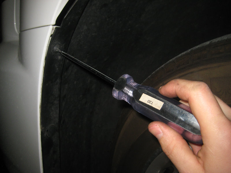 GMC-Terrain-Headlight-Bulbs-Replacement-Guide-054