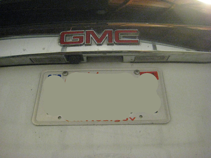 GMC-Terrain-License-Plate-Light-Bulbs-Replacement-Guide-001