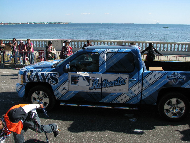 Gasparilla-Parade-of-the-Pirates-Tampa-FL-040