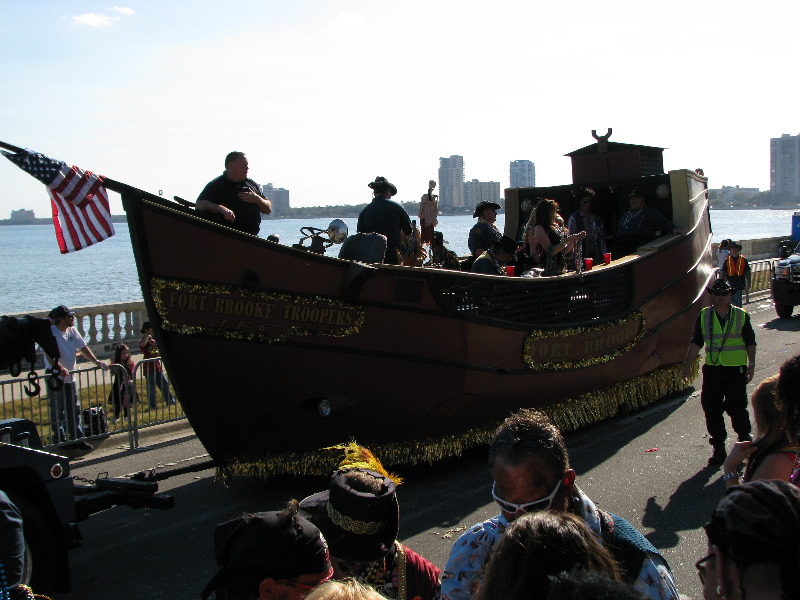 Gasparilla-Parade-of-the-Pirates-Tampa-FL-110