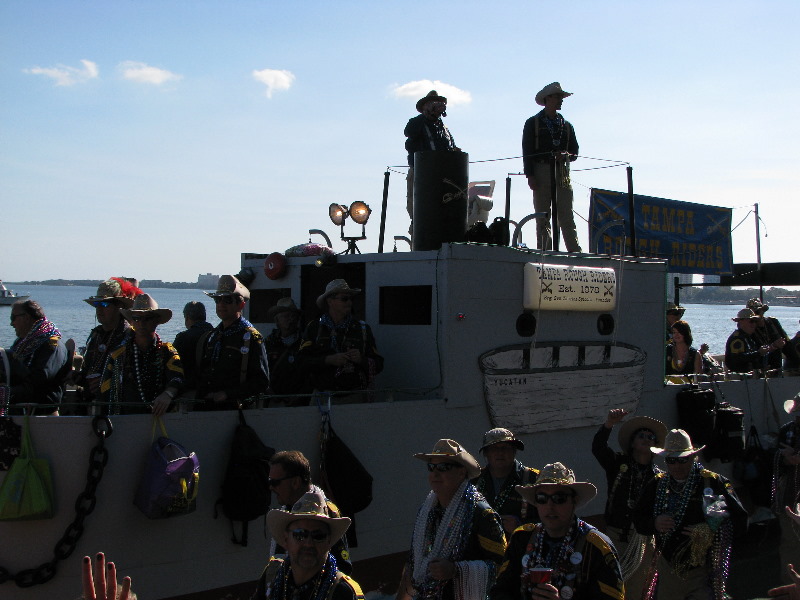Gasparilla-Parade-of-the-Pirates-Tampa-FL-113