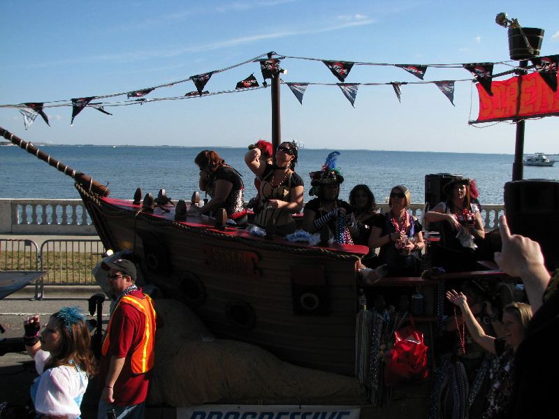 Gasparilla-Parade-of-the-Pirates-Tampa-FL-139