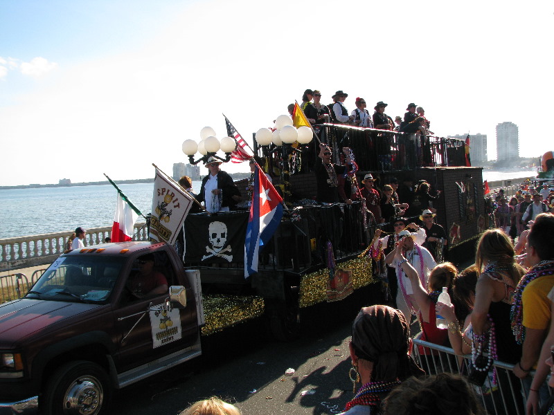 Gasparilla-Parade-of-the-Pirates-Tampa-FL-191