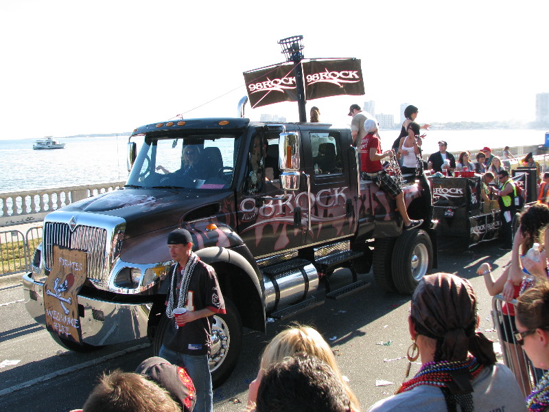 Gasparilla-Parade-of-the-Pirates-Tampa-FL-196