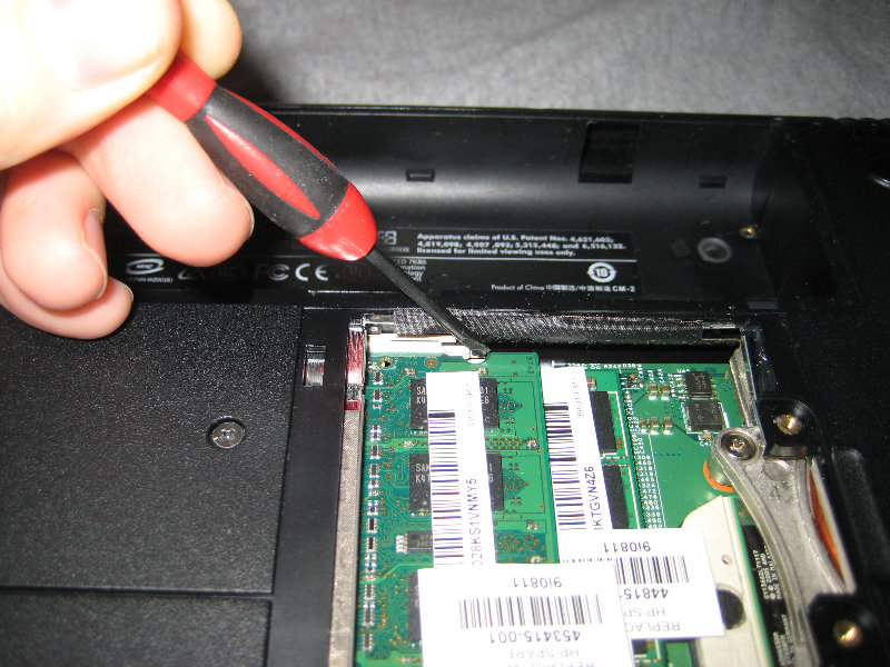 HP-Pavilion-DV2500-Laptop-HDD-RAM-Upgrade-Guide-016