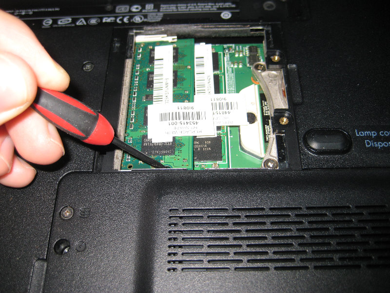 HP-Pavilion-DV2500-Laptop-HDD-RAM-Upgrade-Guide-017