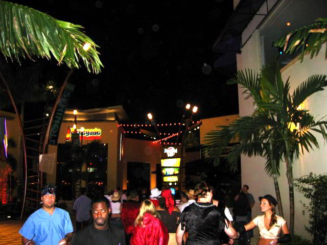 Halloween-2006-Seminole-Hard-Rock-Hollywood-001