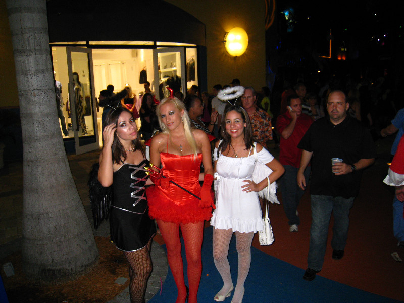 Halloween-2010-Passion-Opium-Hard-Rock-Hollywood-FL-001