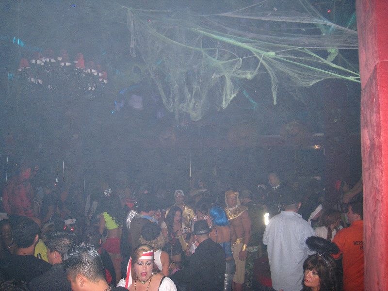 Halloween-2010-Passion-Opium-Hard-Rock-Hollywood-FL-021