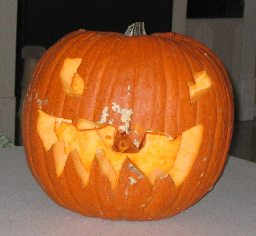 Halloween-Pumpkin-Carving-03