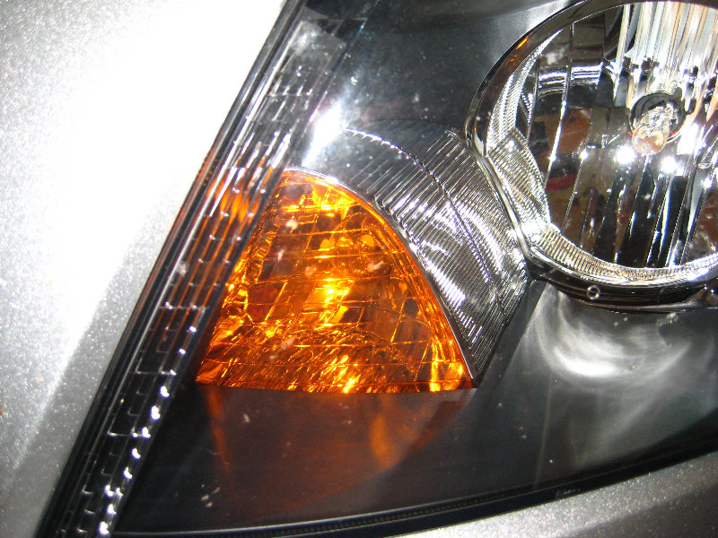 Honda-Accord-Headlight-Bulbs-Replacement-Guide-044