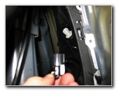 Honda-Accord-Headlight-Bulbs-Replacement-Guide-013