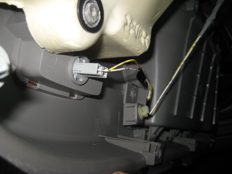 Honda-Accord-Interior-Door-Panel-Removal-Guide-017