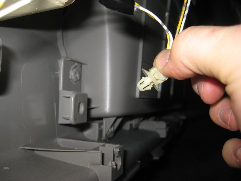 Honda-Accord-Interior-Door-Panel-Removal-Guide-018