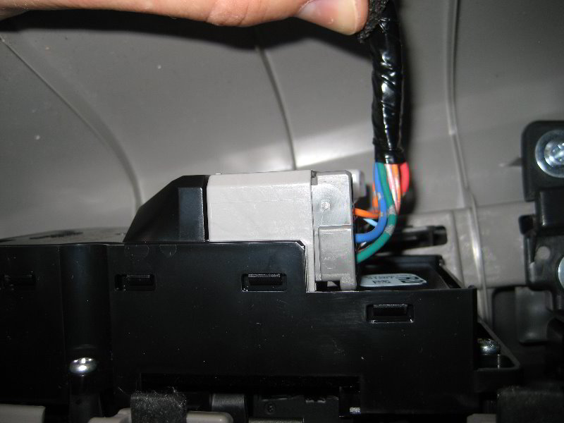 Honda-Accord-Interior-Door-Panel-Removal-Guide-034