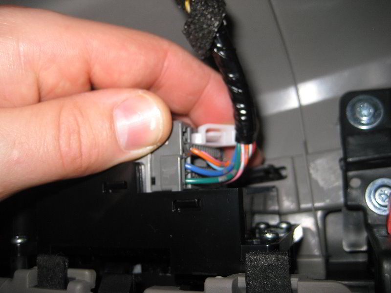 Honda-Accord-Interior-Door-Panel-Removal-Guide-037