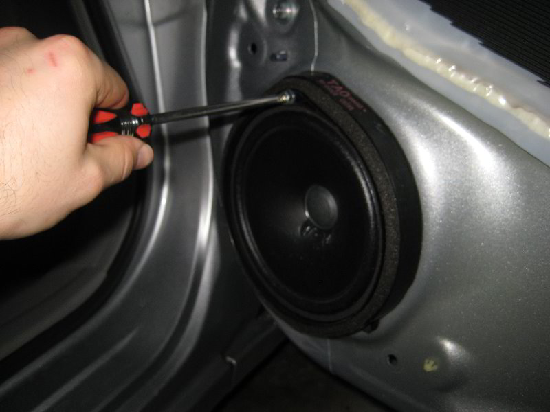 Honda-Accord-Interior-Door-Panel-Removal-Guide-043