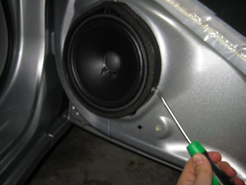 Honda-Accord-Interior-Door-Panel-Removal-Guide-045