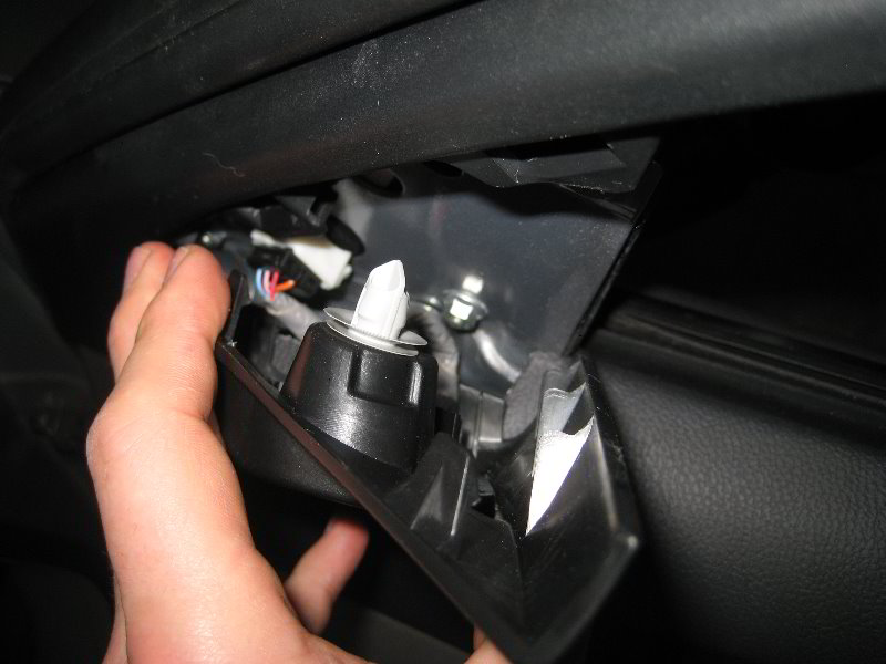 Honda-Accord-Interior-Door-Panel-Removal-Guide-073