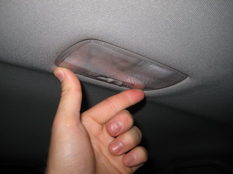 Honda-Accord-Dome-Light-Bulb-Replacement-Guide-011