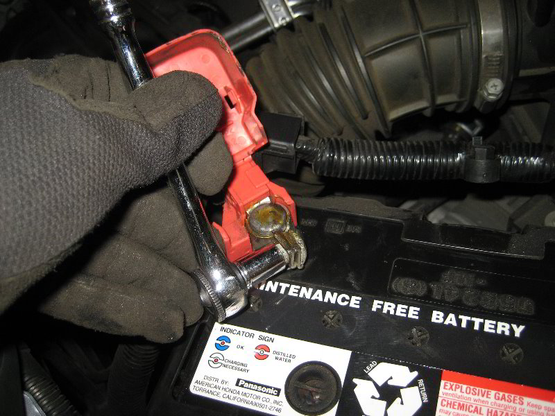Honda-CR-V-12V-Automotive-Battery-Replacement-Guide-023