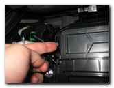 Honda-CR-V-Cabin-Air-Filter-Replacement-Guide-009