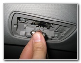 Honda-CR-V-Dome-Light-Bulb-Replacement-Guide-006