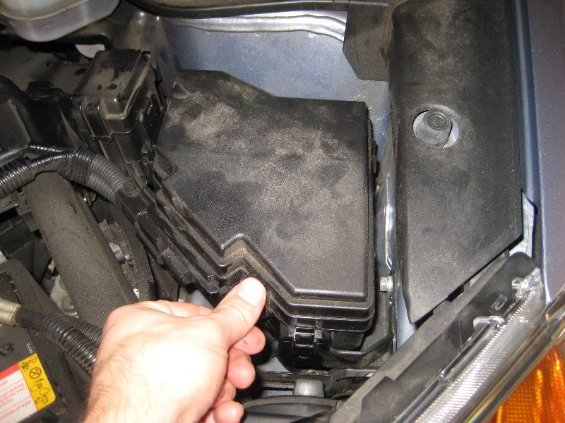 Honda-CR-V-Electrical-Fuse-Replacement-Guide-002