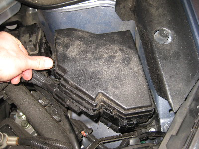 Honda-CR-V-Electrical-Fuse-Replacement-Guide-003