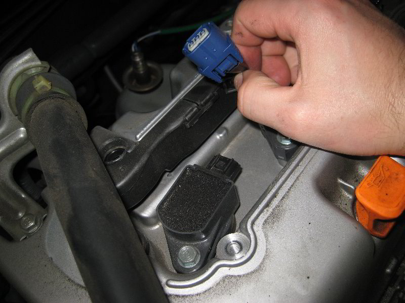 Honda-CR-V-K24Z-I4-Engine-Spark-Plugs-Replacement-Guide-013