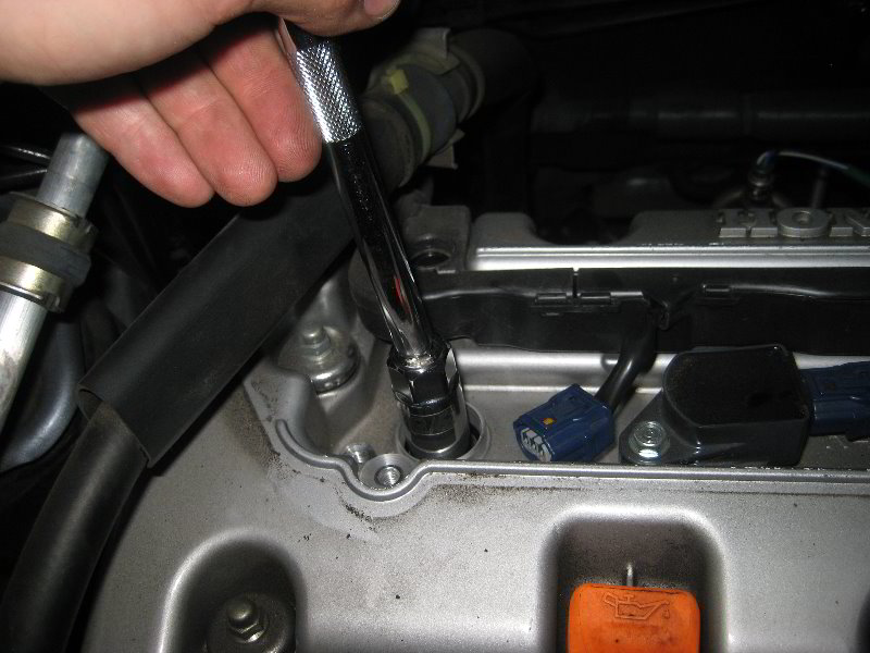 HondaCRVK24ZI4EngineSparkPlugsReplacementGuide024
