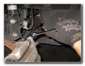 Honda-CR-V-Front-Brake-Pads-Replacement-Guide-008