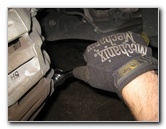 Honda-CR-V-Front-Brake-Pads-Replacement-Guide-009