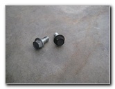 Honda-CR-V-Front-Brake-Pads-Replacement-Guide-012