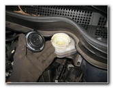 Honda-CR-V-Front-Brake-Pads-Replacement-Guide-021