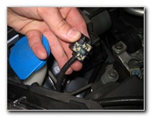 Honda-CR-V-Headlight-Bulbs-Replacement-Guide-004