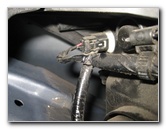 Honda-CR-V-Headlight-Bulbs-Replacement-Guide-045