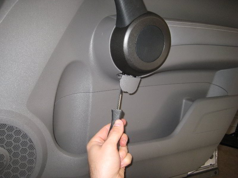 Honda-CR-V-Interior-Door-Panel-Removal-Guide-018