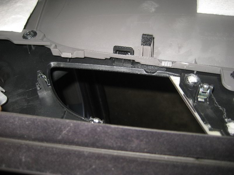 Honda-CR-V-Interior-Door-Panel-Removal-Guide-027