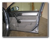 Honda-CR-V-Interior-Door-Panel-Removal-Guide-001