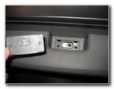 Honda-CR-V-Interior-Door-Panel-Removal-Guide-006