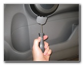 Honda-CR-V-Interior-Door-Panel-Removal-Guide-065