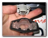 Honda-CR-V-License-Plate-Light-Bulb-Replacement-Guide-006