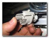 Honda-CR-V-License-Plate-Light-Bulb-Replacement-Guide-011