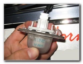 Honda-CR-V-License-Plate-Light-Bulb-Replacement-Guide-013