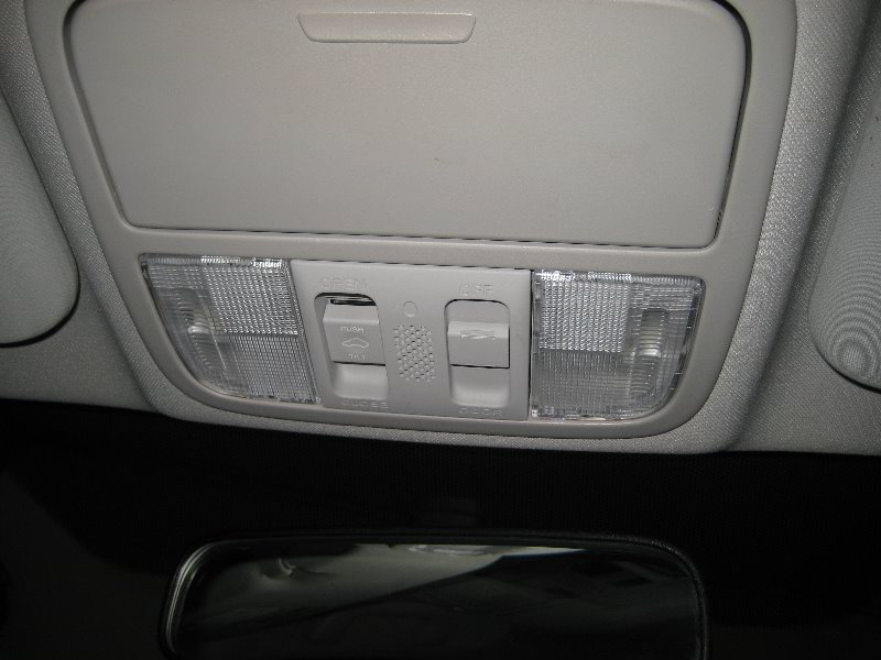Honda-CR-V-Map-Light-Bulbs-Replacement-Guide-001