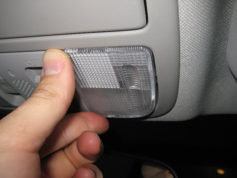 Honda-CR-V-Map-Light-Bulbs-Replacement-Guide-013