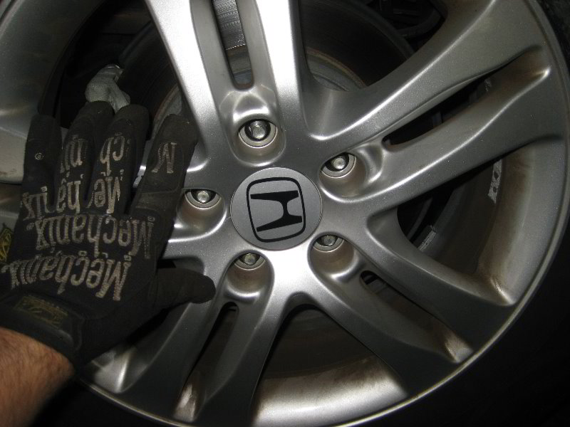 Honda-CR-V-Rear-Disc-Brake-Pads-Replacement-Guide-034